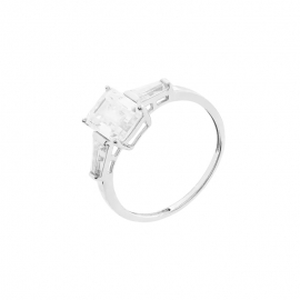 ANEL SOLITÁRIO MOISSANITE RETANGULAR COM BAGUETES LATERAIS